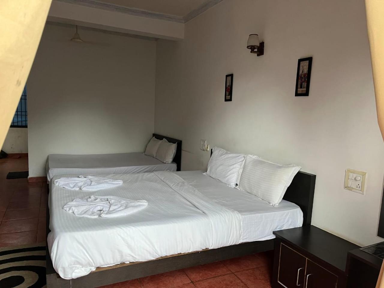 Hotel Pleasure Inn Near Turtle Beach Morjim Manage By Ld Group Of Hospitality Extérieur photo