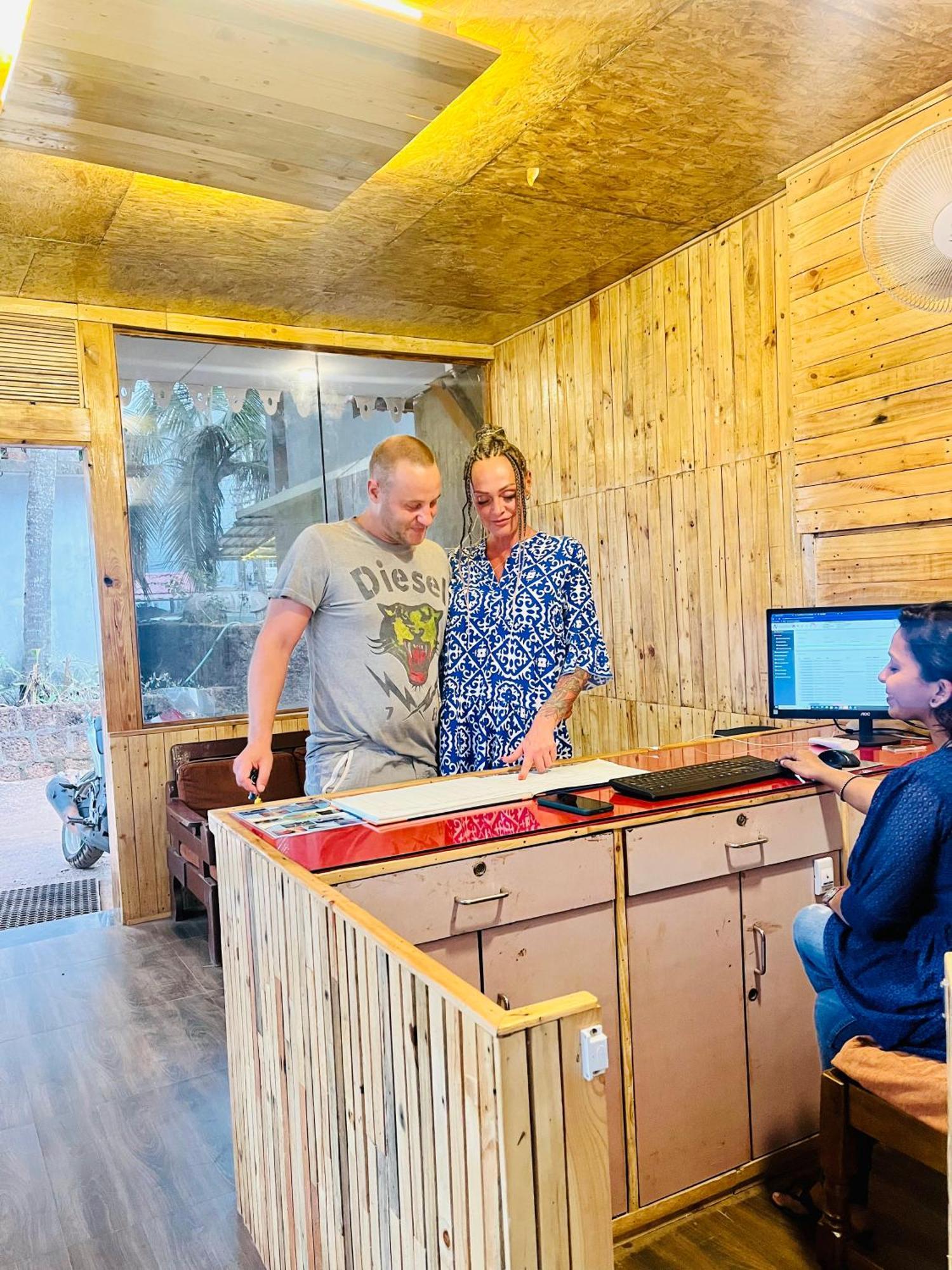 Hotel Pleasure Inn Near Turtle Beach Morjim Manage By Ld Group Of Hospitality Extérieur photo