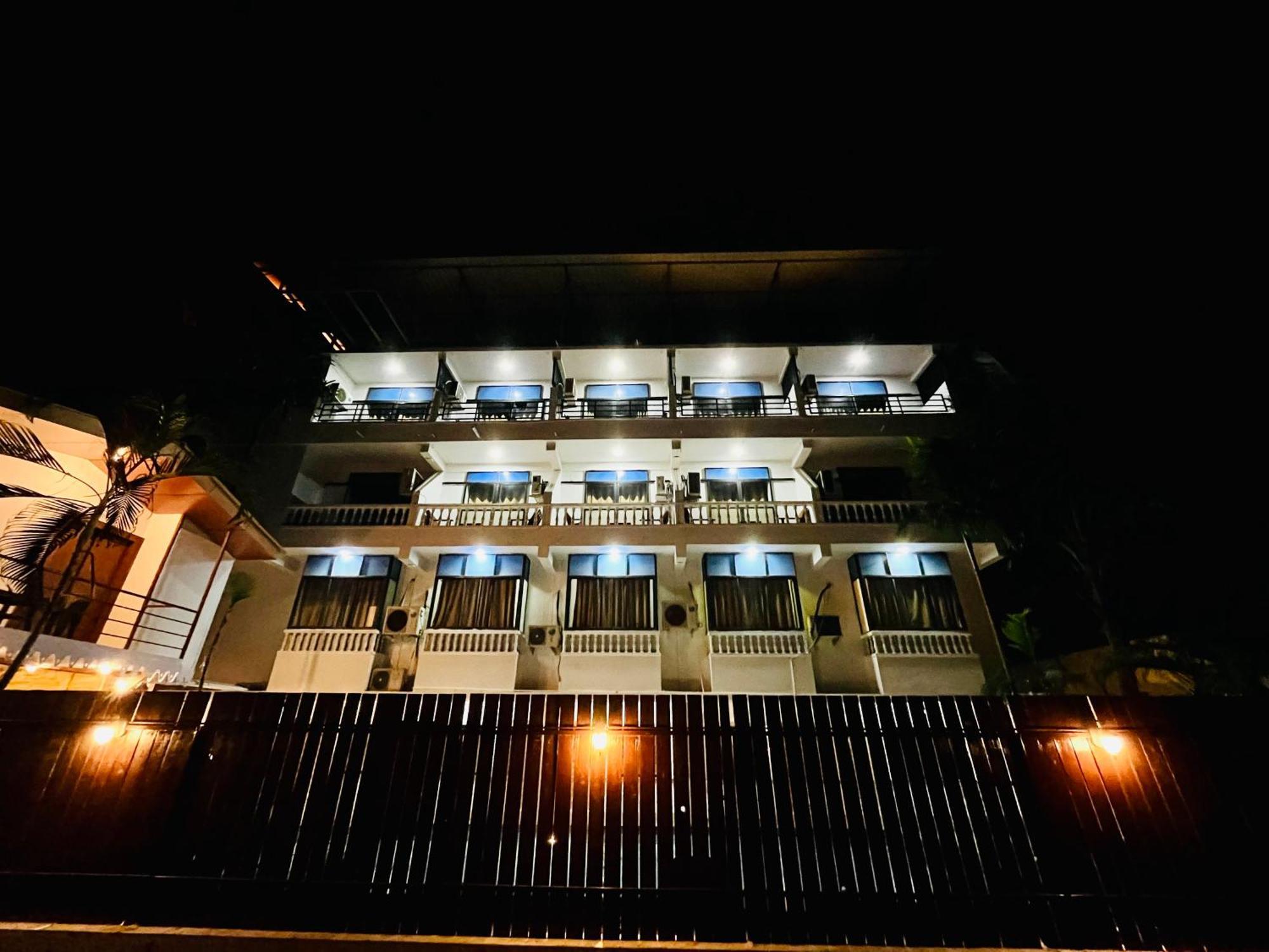 Hotel Pleasure Inn Near Turtle Beach Morjim Manage By Ld Group Of Hospitality Extérieur photo
